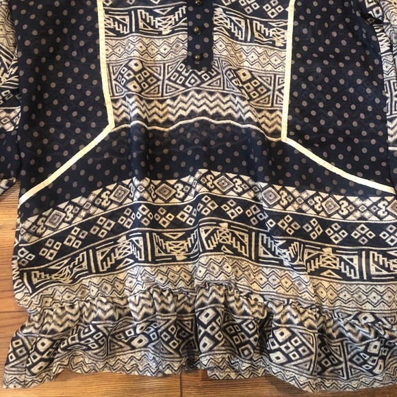 ✨5 for $25✨ Bohemian Button Navy Blouse W Polka Dot - Picture 6 of 8